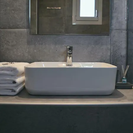 Zoe _apartments_